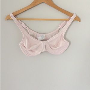 ✨4 for $10 ✨ Warner’s Blush Embroidered Bra